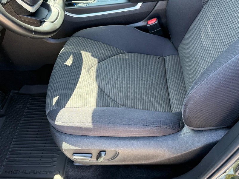 Toyota Highlander Vehicle Image 18