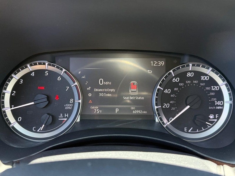 Toyota Highlander Vehicle Image 20