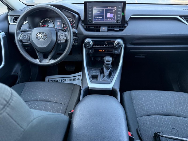 Toyota RAV4 Vehicle Image 12
