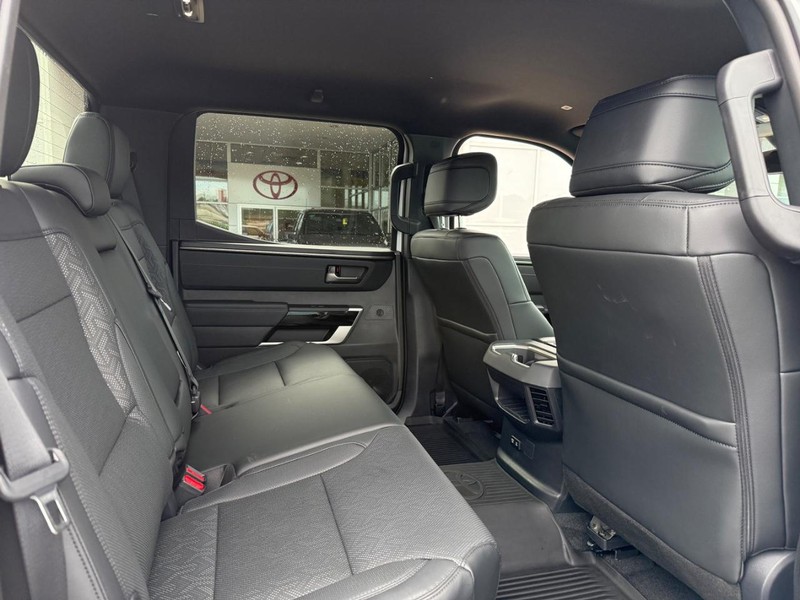 Toyota Tundra 4WD Vehicle Image 13