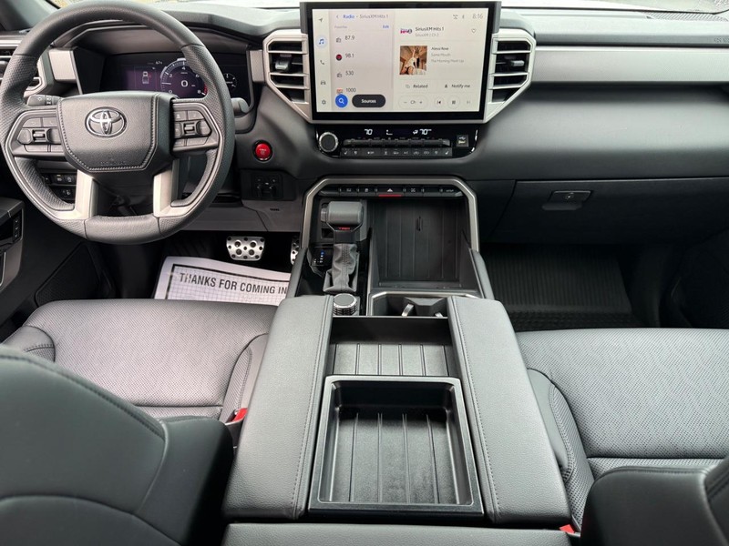 Toyota Tundra 4WD Vehicle Image 14