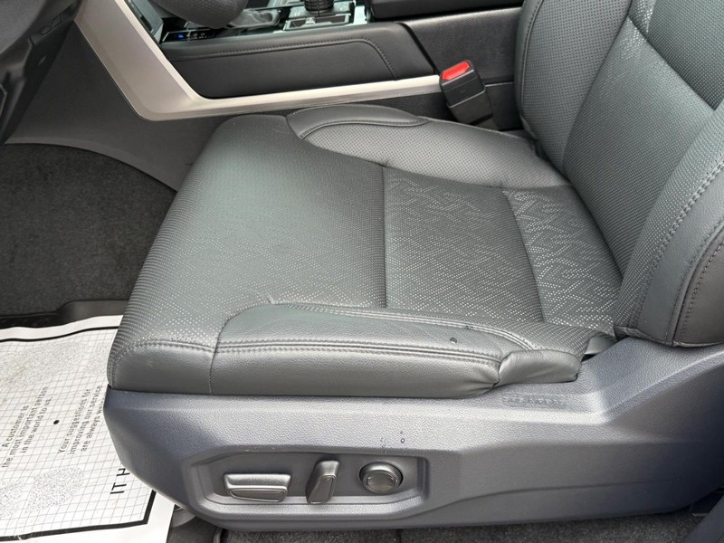 Toyota Tundra 4WD Vehicle Image 19