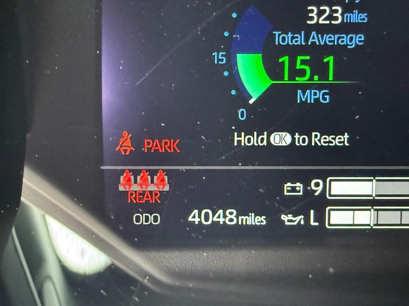 Toyota Tundra 4WD Vehicle Image 23