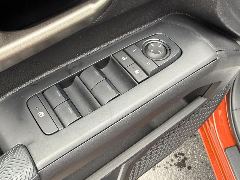 Toyota Tacoma 4WD Hybrid Vehicle Image 11