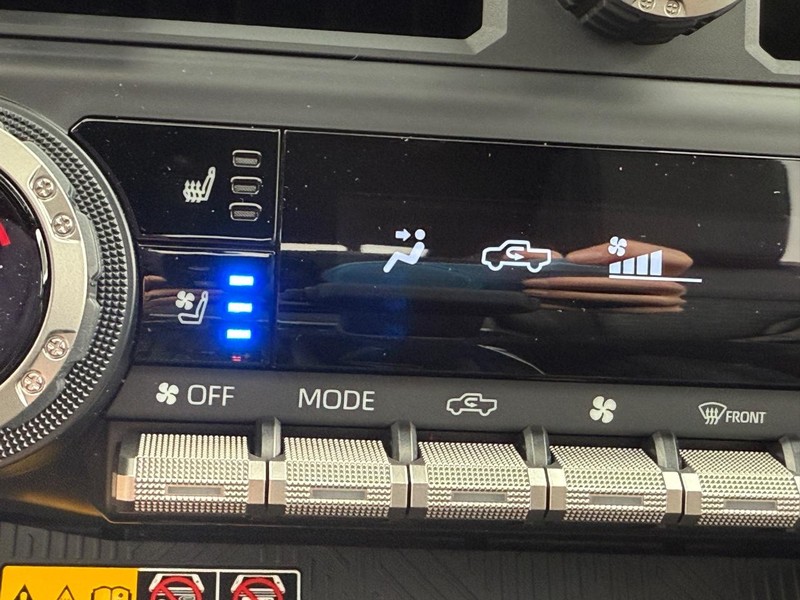 Toyota Tacoma 4WD Hybrid Vehicle Image 18
