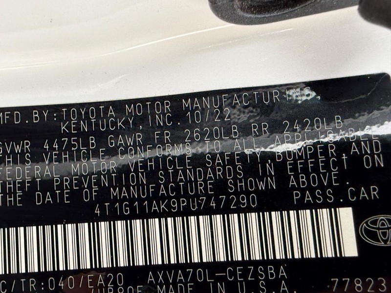 Toyota Camry Vehicle Image 21