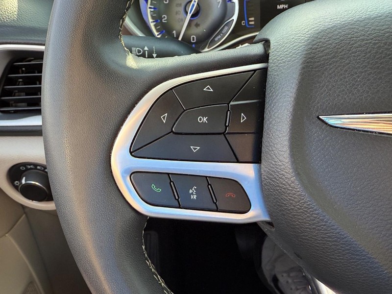 Chrysler Voyager Vehicle Image 19