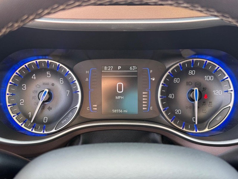 Chrysler Voyager Vehicle Image 21