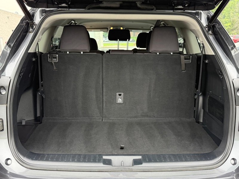 Toyota Highlander Vehicle Image 4
