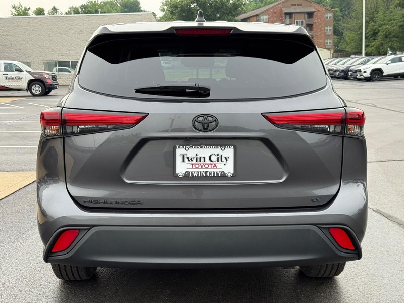 Toyota Highlander Vehicle Image 5