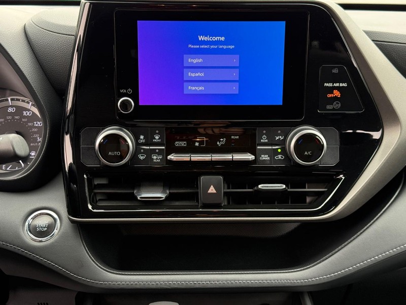 Toyota Highlander Vehicle Image 15