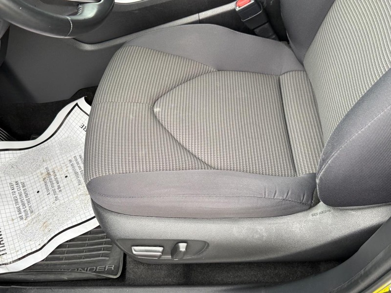 Toyota Highlander Vehicle Image 17