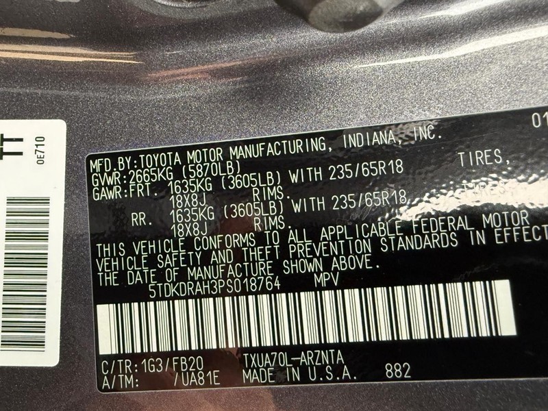 Toyota Highlander Vehicle Image 23