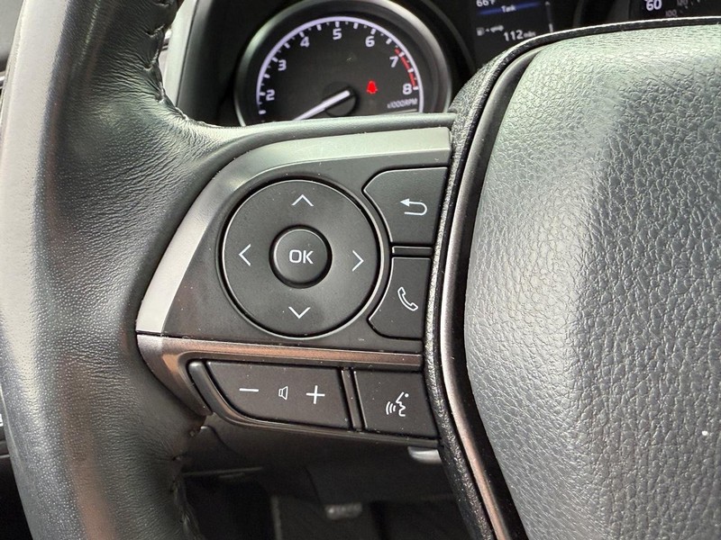 Toyota Camry Vehicle Image 17