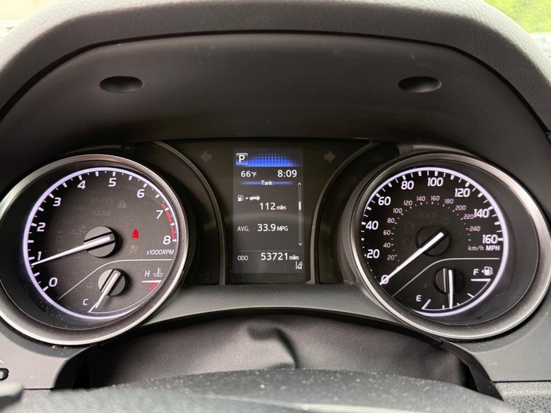 Toyota Camry Vehicle Image 19