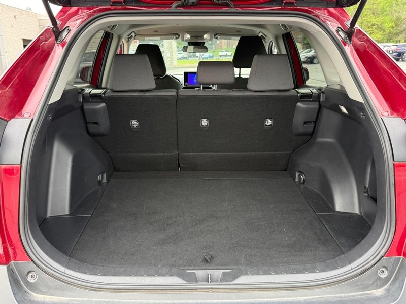 Toyota RAV4 Vehicle Image 4