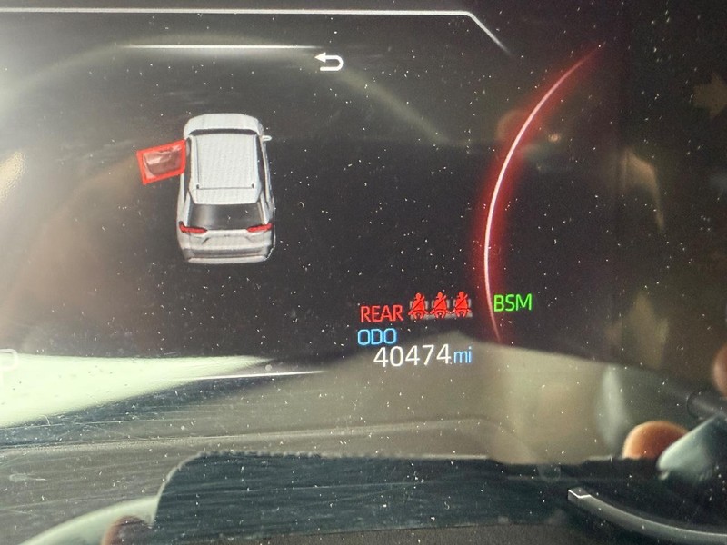 Toyota RAV4 Vehicle Image 21