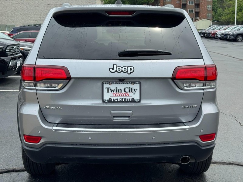 Jeep Grand Cherokee Vehicle Image 5