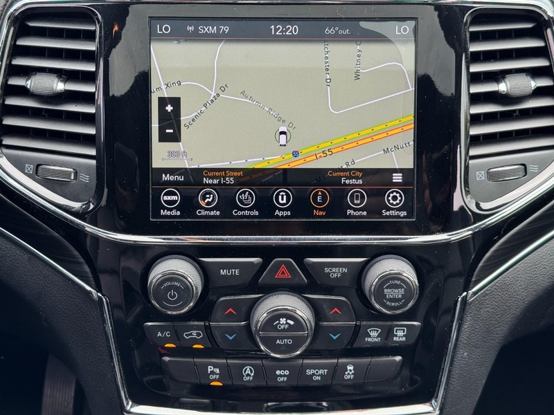 Jeep Grand Cherokee Vehicle Image 13