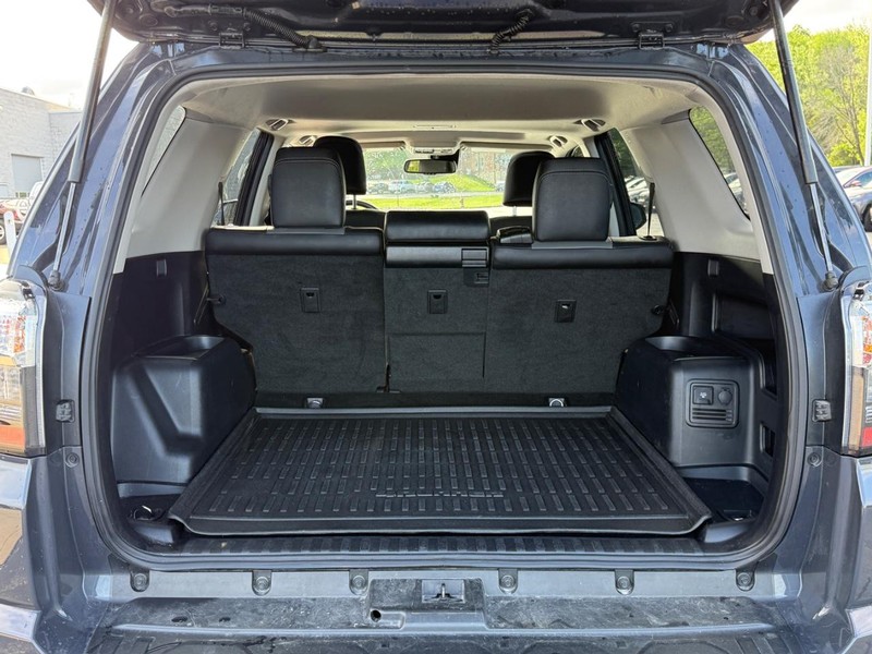 Toyota 4Runner Vehicle Image 4