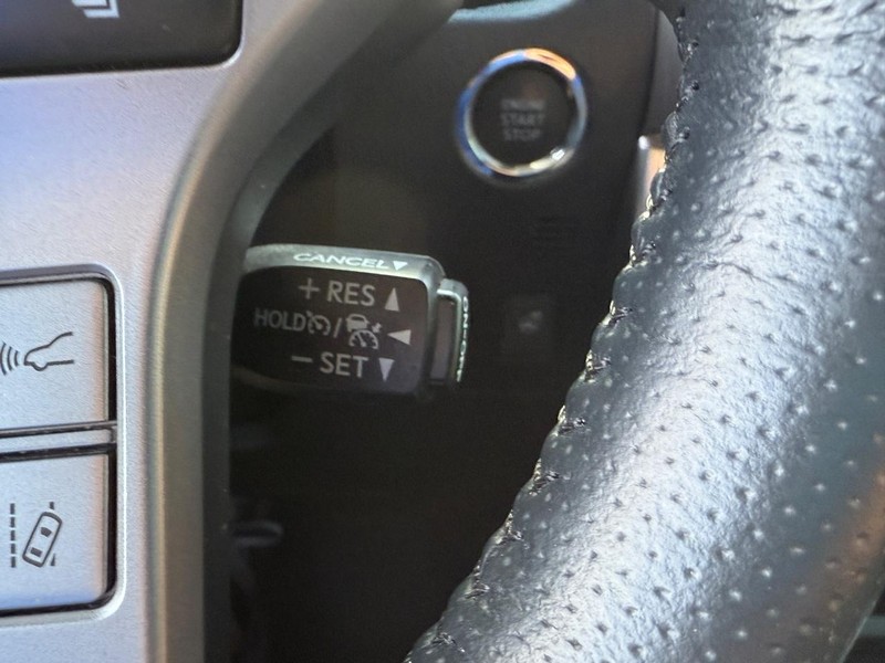 Toyota 4Runner Vehicle Image 18