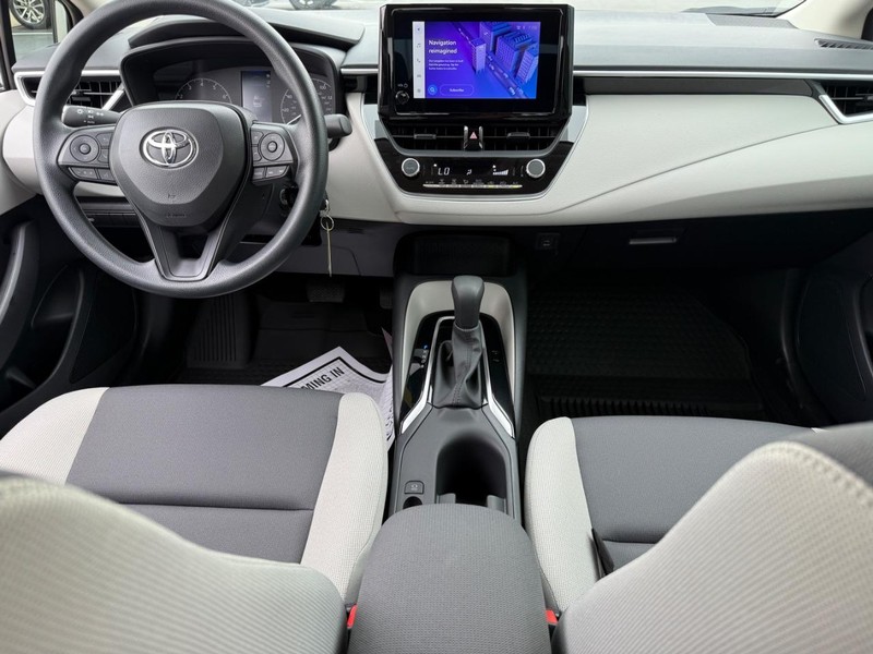 Toyota Corolla Vehicle Image 11