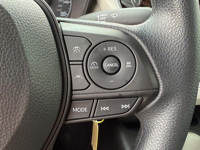 Toyota Corolla Vehicle Image 17