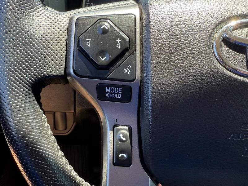 Toyota Tacoma 4WD Vehicle Image 17