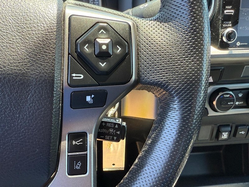 Toyota Tacoma 4WD Vehicle Image 18