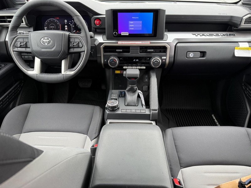 Toyota Tacoma 4WD Vehicle Image 7