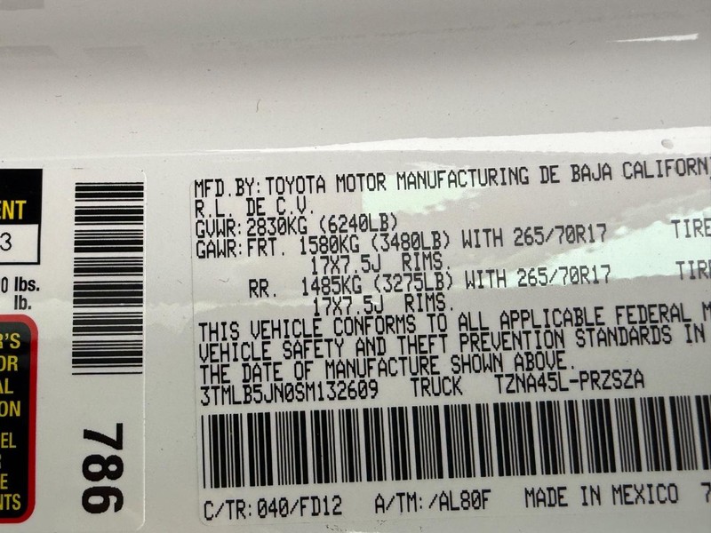 Toyota Tacoma 4WD Vehicle Image 17