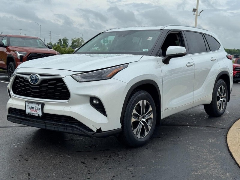 Toyota Highlander Hybrid Vehicle Image 8