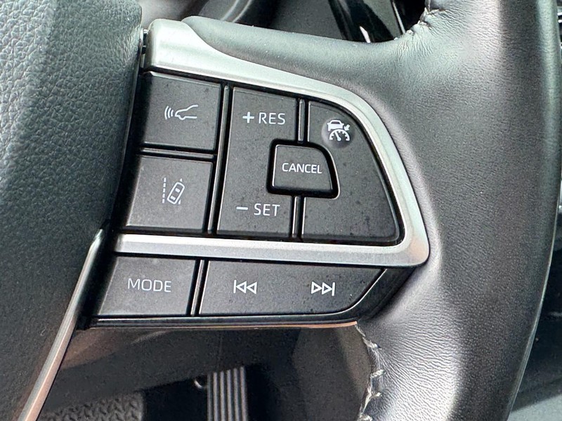 Toyota Highlander Hybrid Vehicle Image 20
