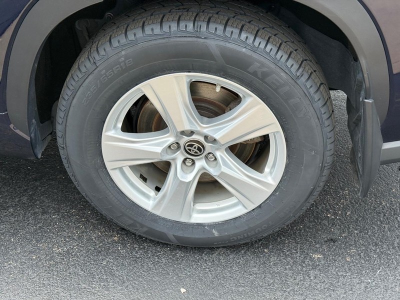 Toyota Highlander Vehicle Image 8