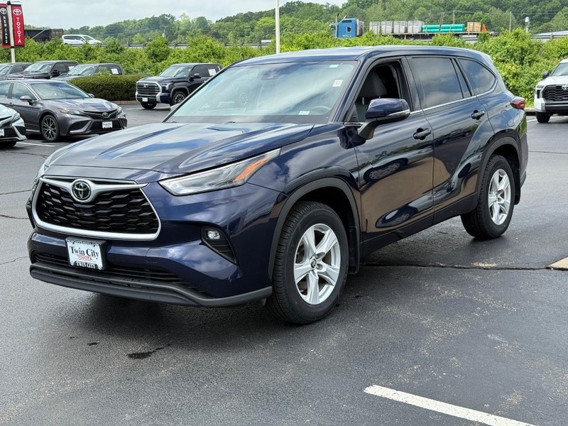 Toyota Highlander Vehicle Image 9