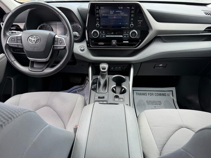Toyota Highlander Vehicle Image 13