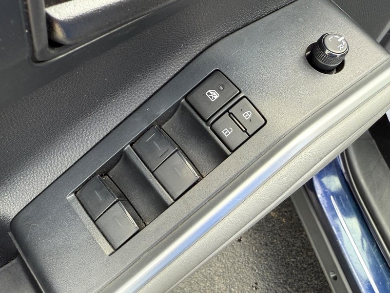 Toyota Highlander Vehicle Image 16
