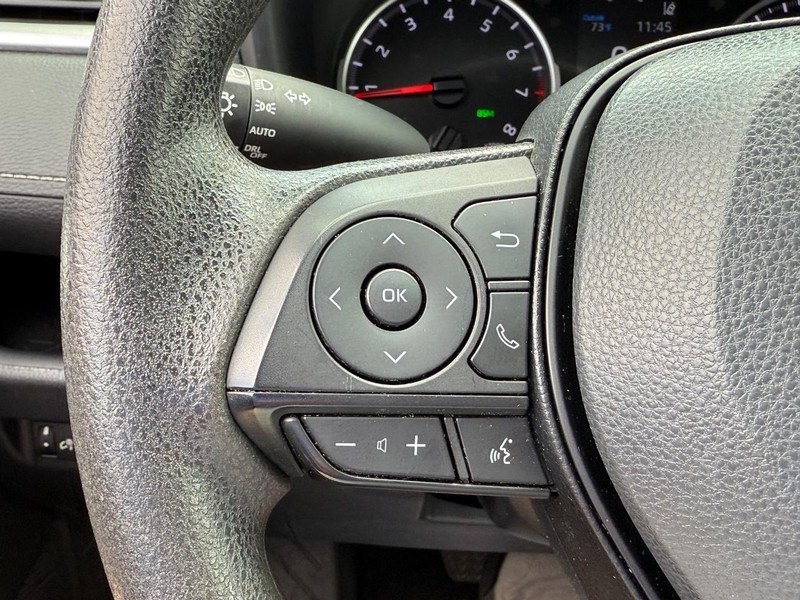 Toyota RAV4 Vehicle Image 16