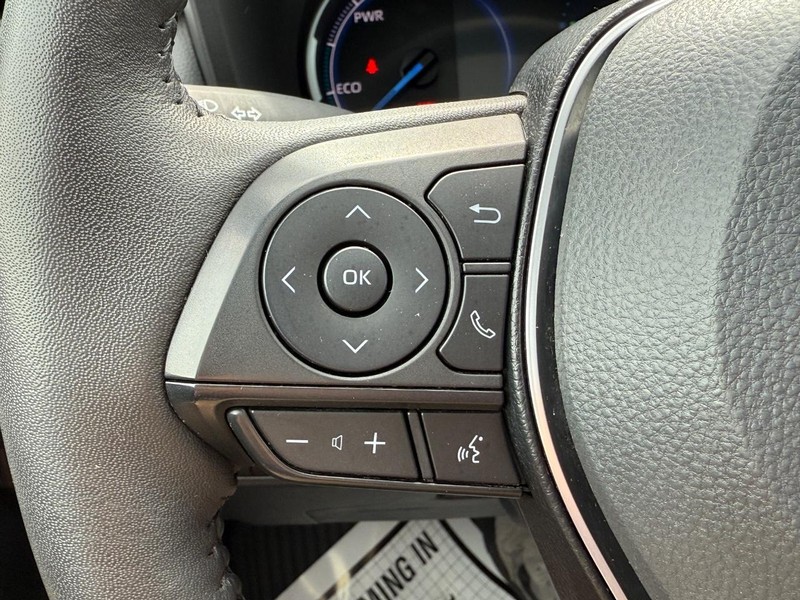 Toyota RAV4 Hybrid Vehicle Image 17