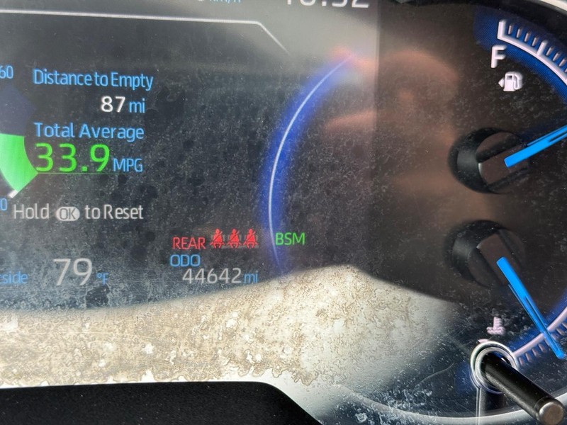 Toyota RAV4 Hybrid Vehicle Image 20