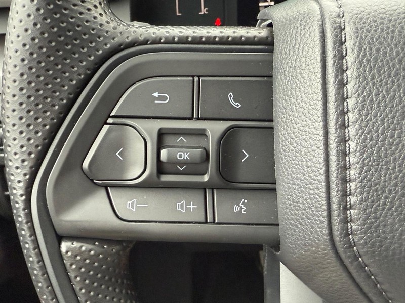 Toyota Tacoma 4WD Vehicle Image 12