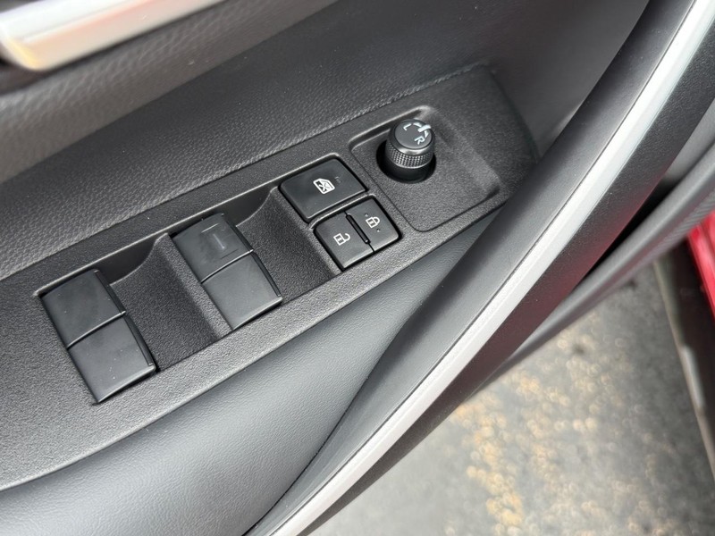 Toyota Corolla Vehicle Image 10