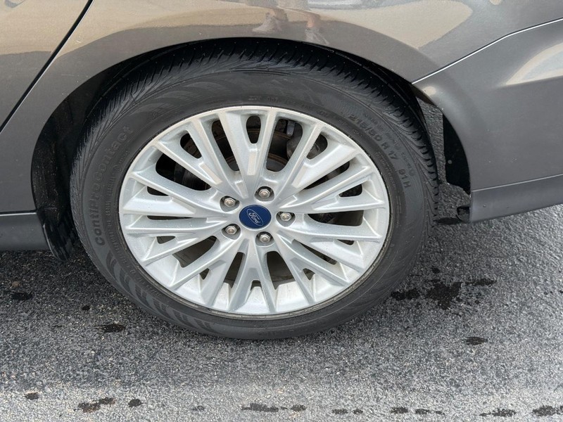 Ford Focus Vehicle Image 8