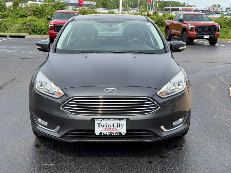 Ford Focus Vehicle Image 10