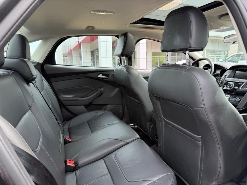 Ford Focus Vehicle Image 11