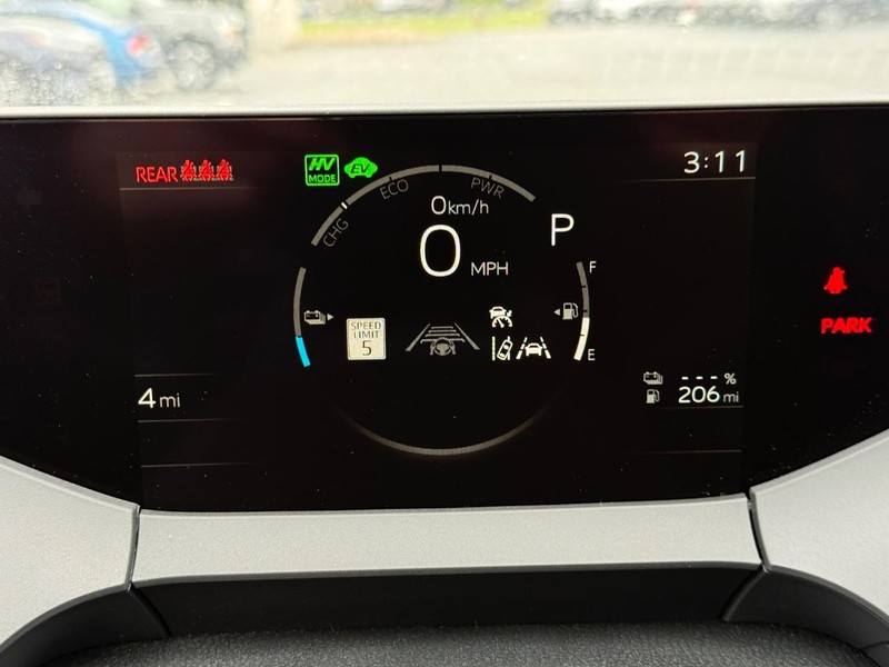 Toyota Prius Plug-In Hybrid Vehicle Image 15