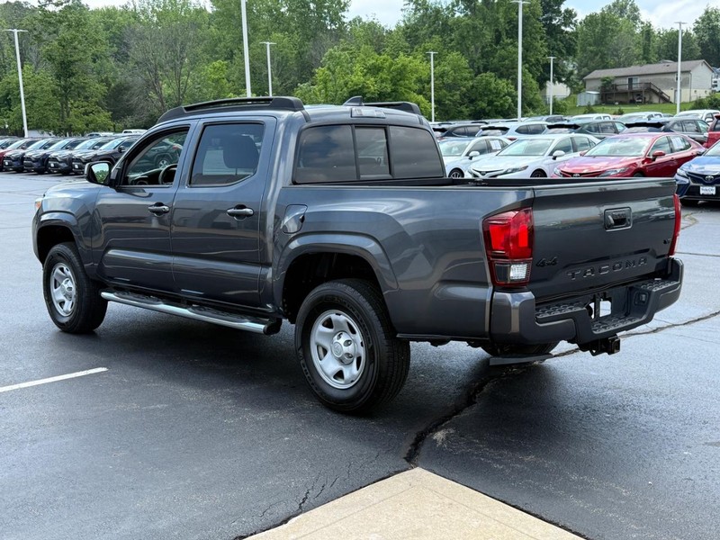 Toyota Tacoma 4WD Vehicle Image 7