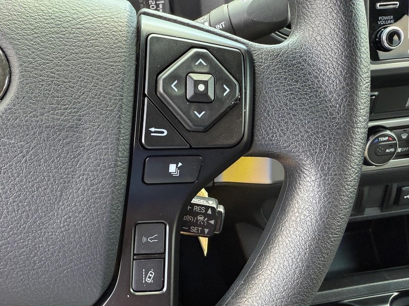 Toyota Tacoma 4WD Vehicle Image 18