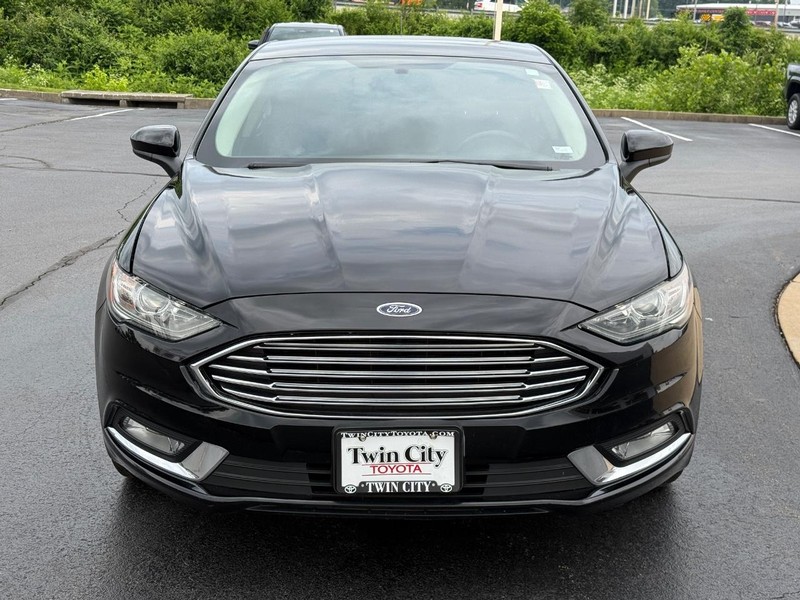 Ford Fusion Vehicle Image 10