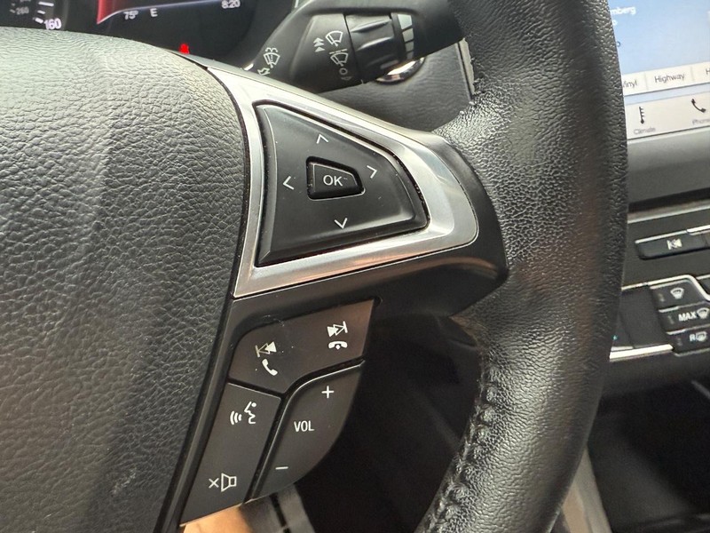 Ford Fusion Vehicle Image 18